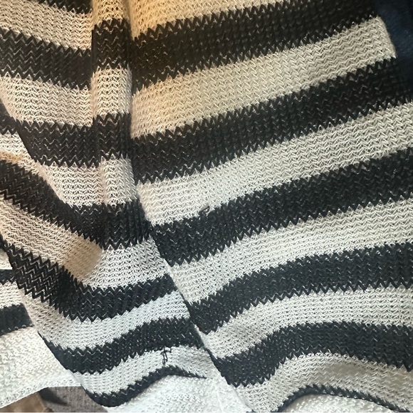 Lioness Black and White Striped V-Neck Sweater - Picture 7 of 13